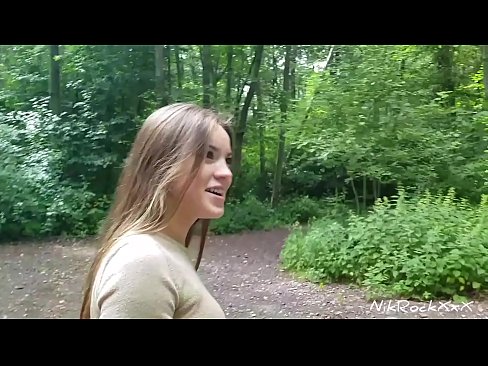 ❤️ Ik stelde Evelina foar dat wy op in iepenbier plak neuke! Se sei ja. Dan ik neukte har yn 'e kont en cum yn har mûle. Doe pikte se harsels. ❤️ Russyske porno op fy.fuckmymac.ru ☑