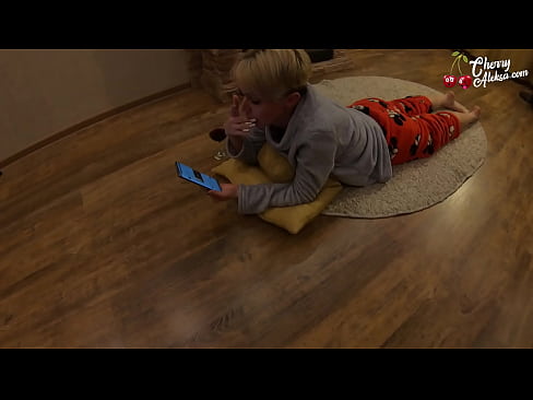 ❤️ Gekke blonde sûgje Enorme lul dy't derop sûgje en stuiterje - Anale seks ❤️ Russyske porno op fy.fuckmymac.ru ☑