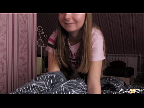 ❤️ Blondie sûget har BFF's djip en krijt cum yn 'e mûle ❤️ Russyske porno op fy.fuckmymac.ru ☑